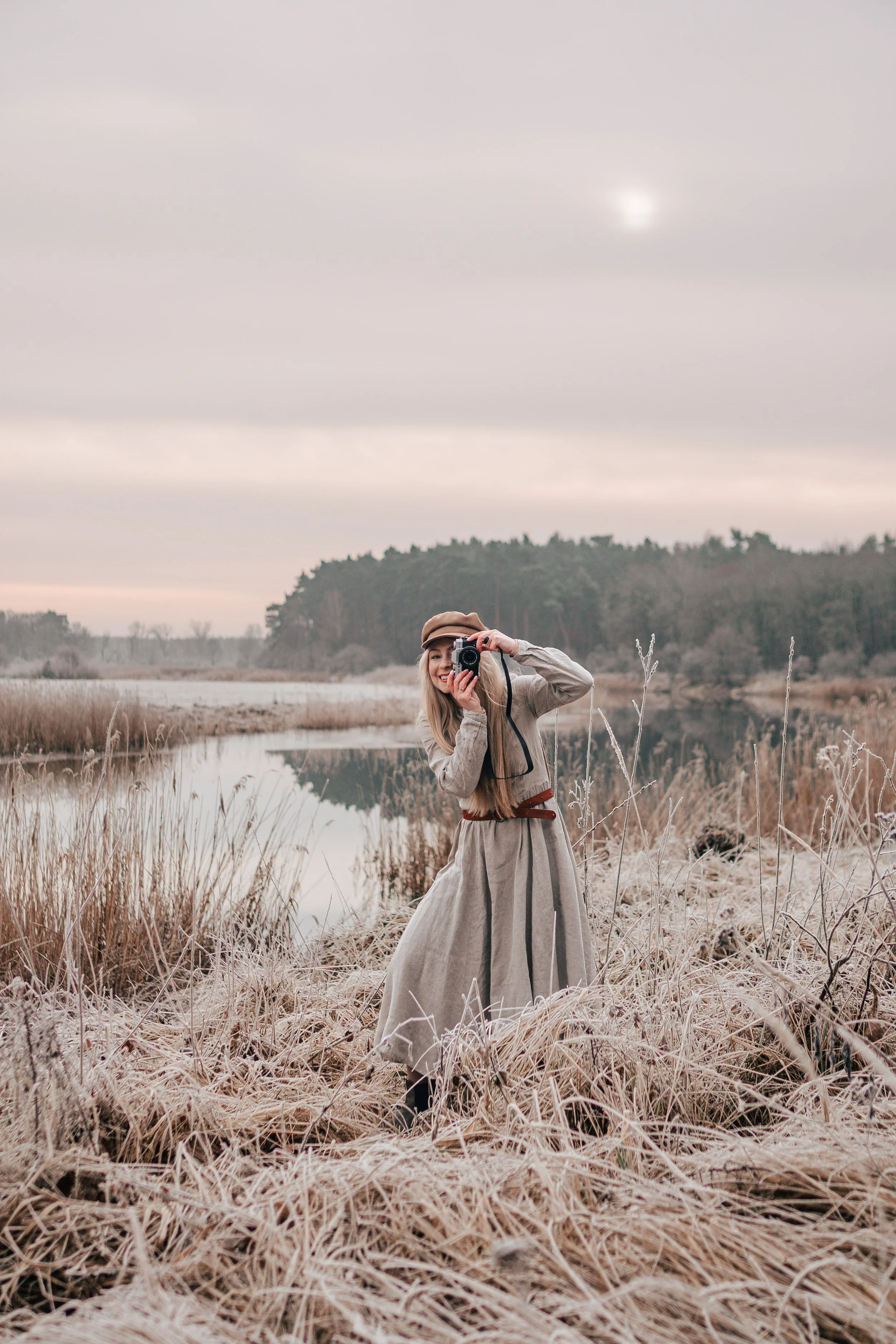 Jak dobierać stylizacje do zdjęć, gdy fotografujesz samą siebie? 5 praktycznych wskazówek