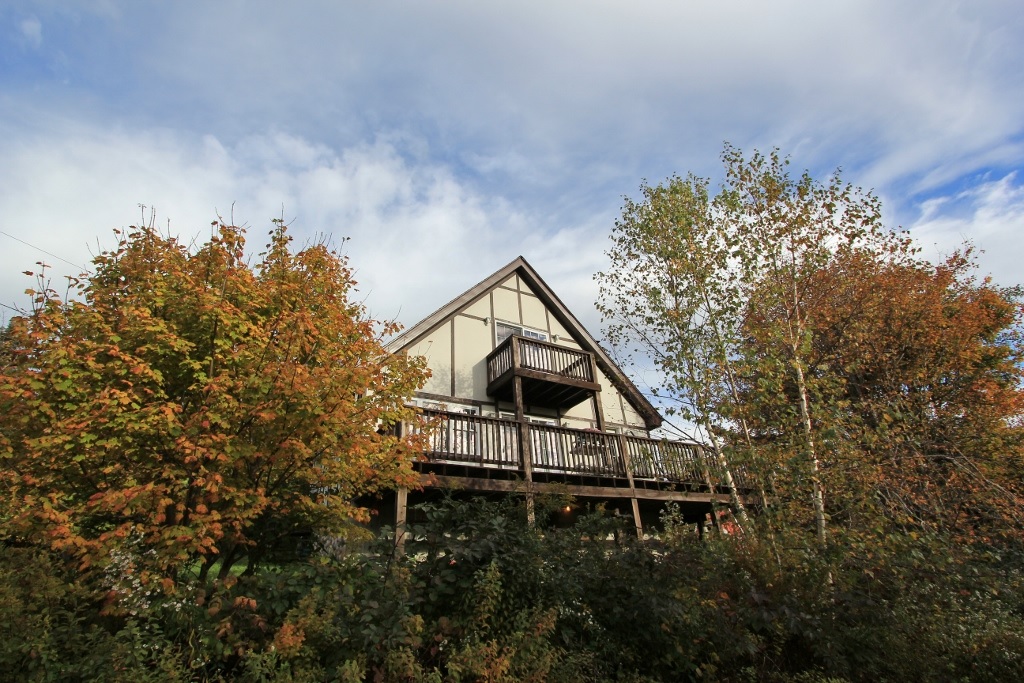 Lingerhere balcony.jpg
