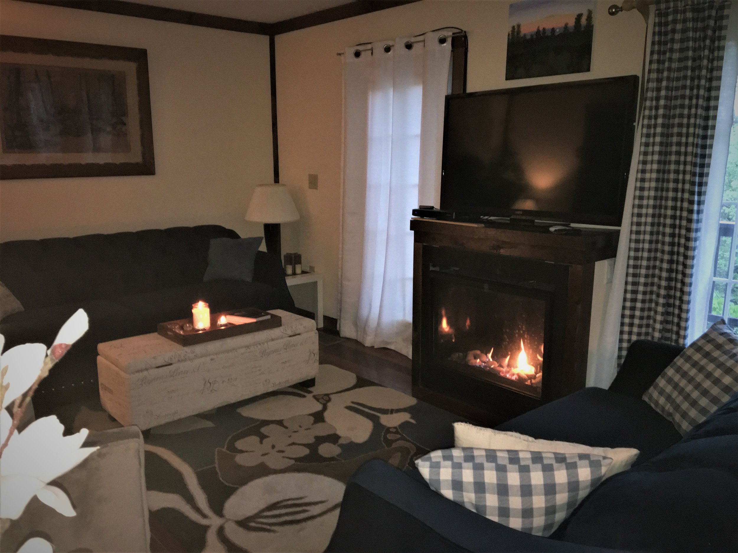 Lingerhere fireplace2019.jpg