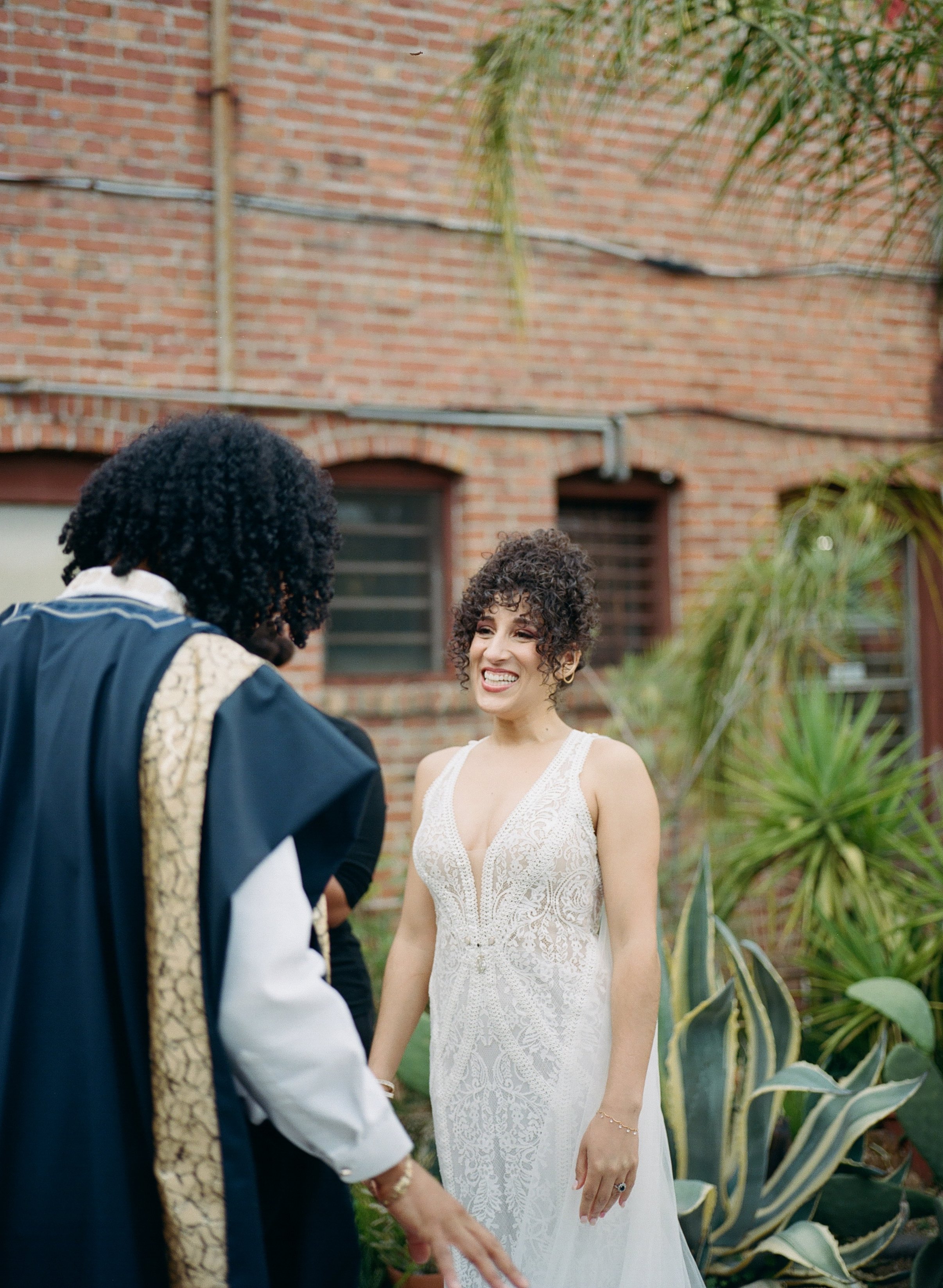 044isaac&victoriaFilm.jpg