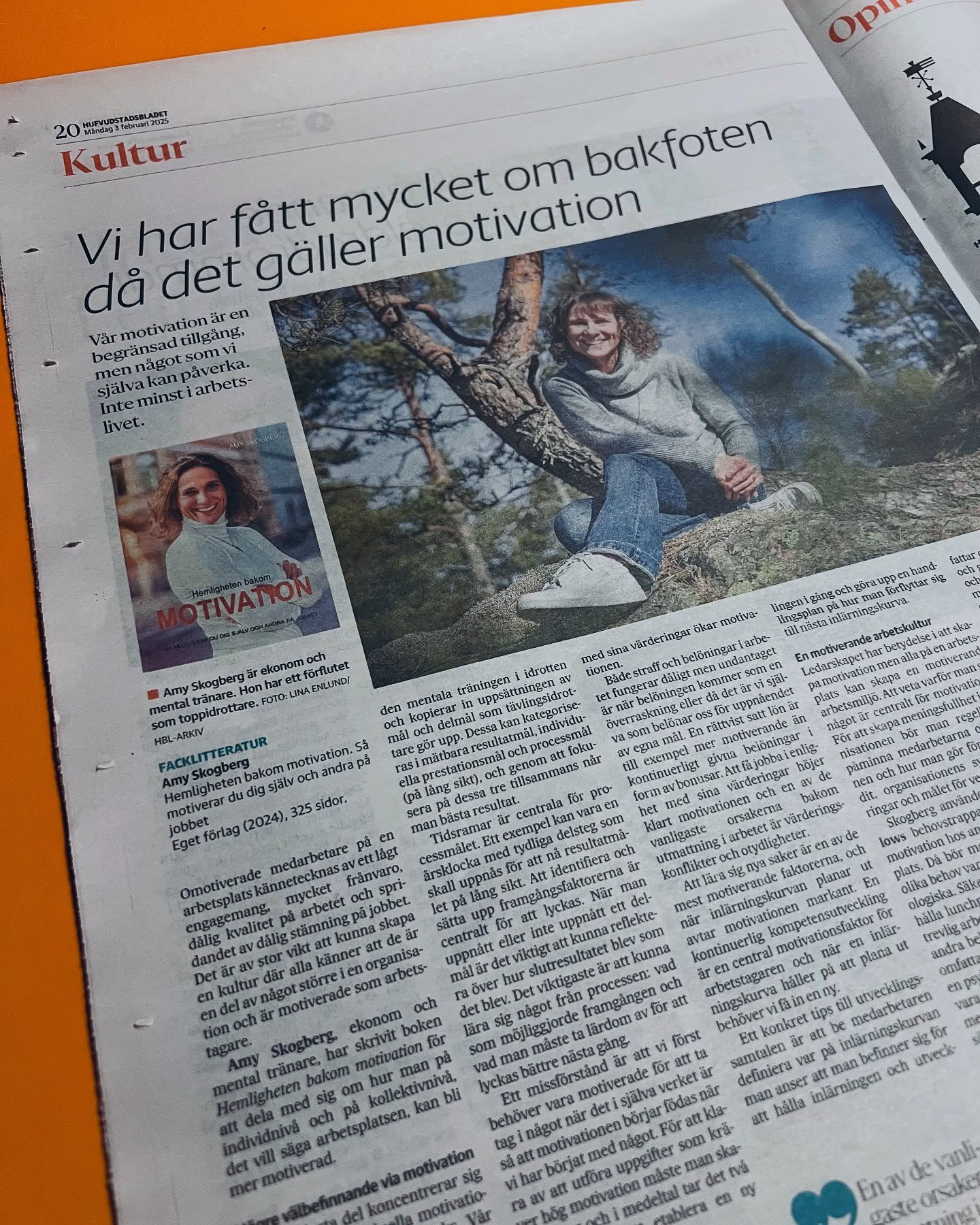 Lycklig, tacksam och &ouml;dmjuk ❤️ Tack @henrikabacklund och @hufvudstadsbladet f&ouml;r recensionen av min bok 🙏

Det &auml;r en otroligt k&auml;nslom&auml;ssig berg- och dalbana att sl&auml;ppa en bok. I ena stunden stolthet &ouml;ver att ha lyck