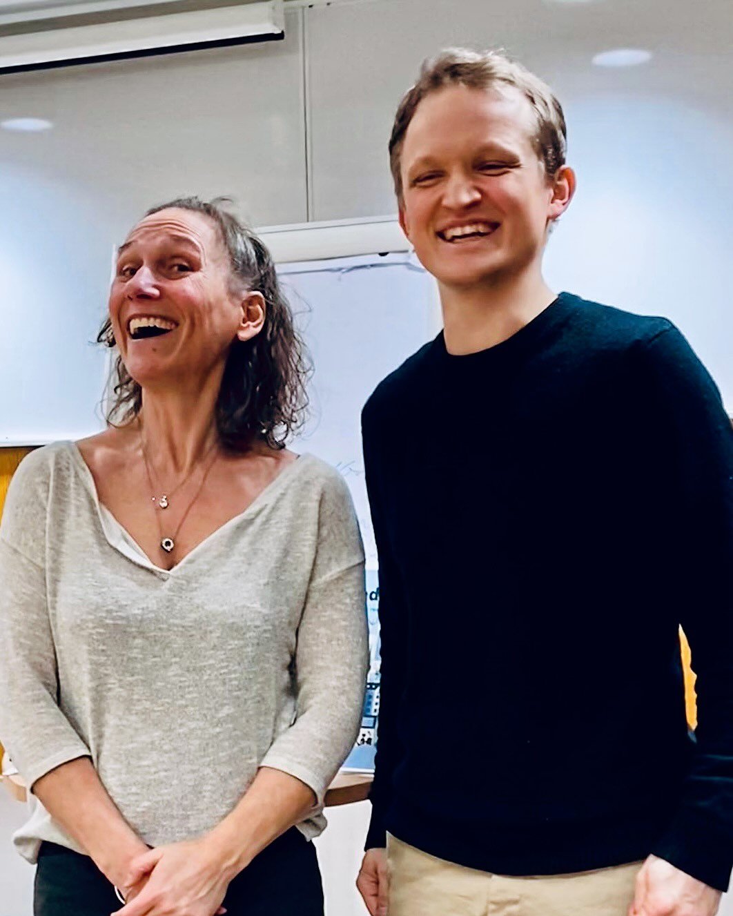 S&aring; h&auml;r roligt kan man ha det p&aring; @hforsarbis 😄 
Tack @jullevm f&ouml;r att du bj&ouml;d in mig att f&ouml;rel&auml;sa om mentalt v&auml;lm&aring;ende upp i &aring;ldrarna ❤️ 

Vi pratade om vikten av
🍗 Mat
🛏️ S&ouml;mn
🏃&zwj;♀️&zw