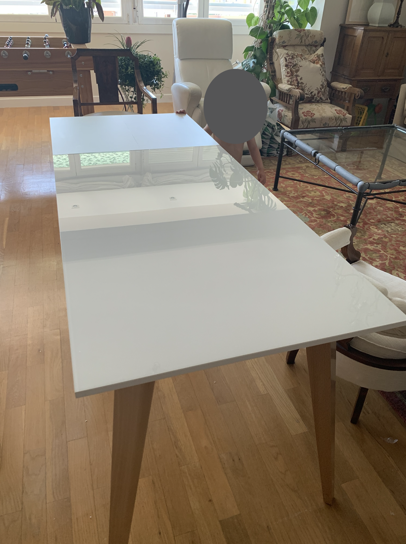 mesa de madera y cristal 