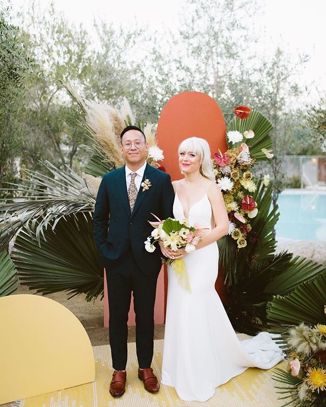 Leslie + Mickle ⚡️- @acehotelpalmsprings 📸 @theshalomimaginative | planning + design @onedarlingday #onedarlingday #laweddingplanner #palmspringsweddingplanner #palmspringswedding #desertwedding #acehotelwedding #acehotelpalmspringswedding #laweddin