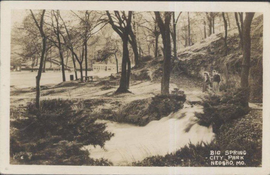 This image of the stone bridge was taken in the 1940’s