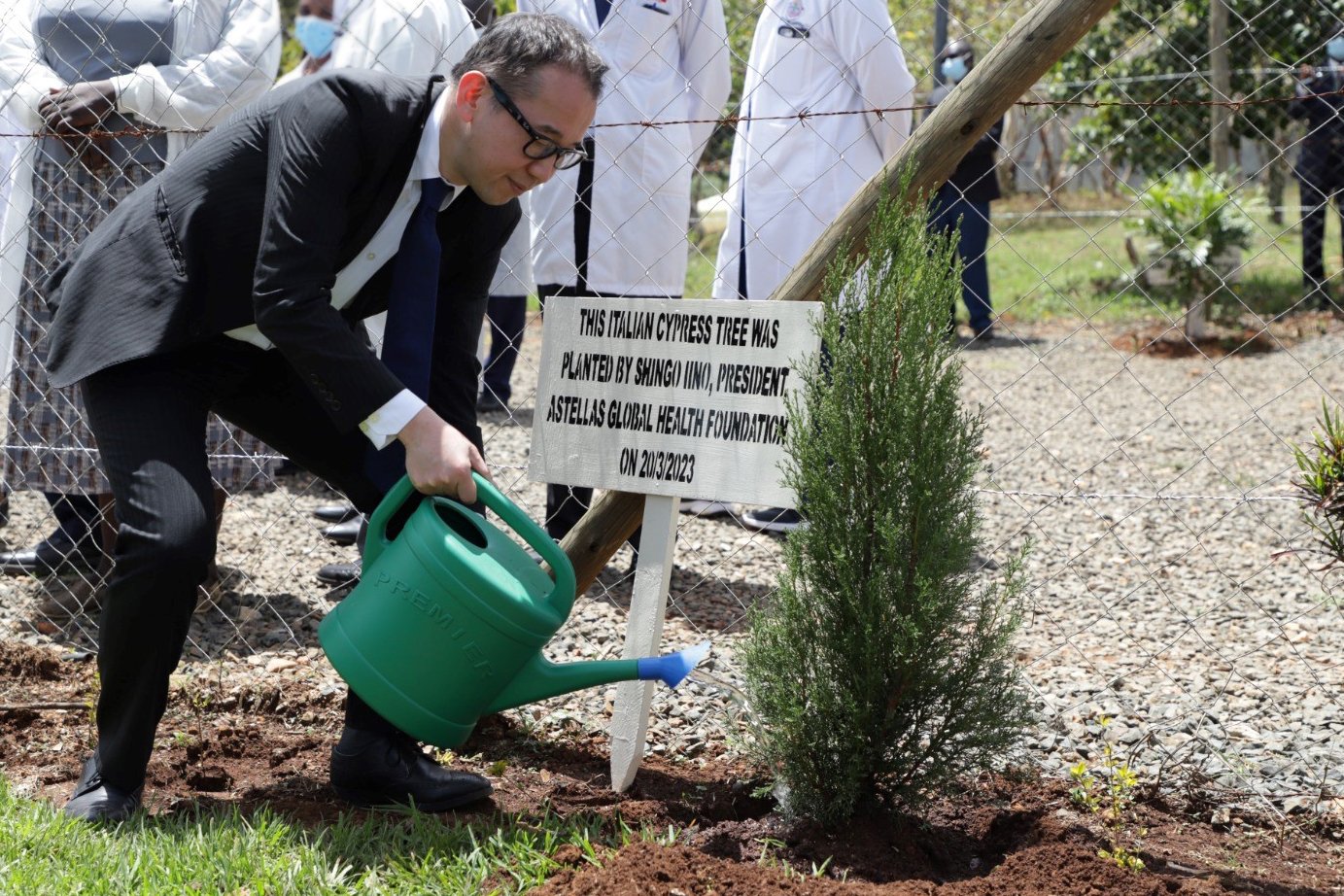 SI tree planting.jpg