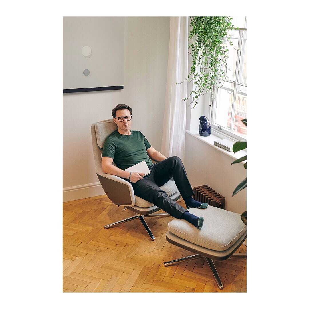 Collaborate with a London-based Creative, Lewis Alexander for his interview with @mrporter 

#collaboration #interiordesign #interview #creative #fashion #mrporter