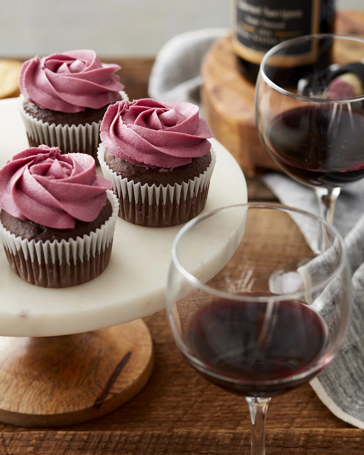 RosenthalWinesCupcakesHandhelds_24620 07.jpg