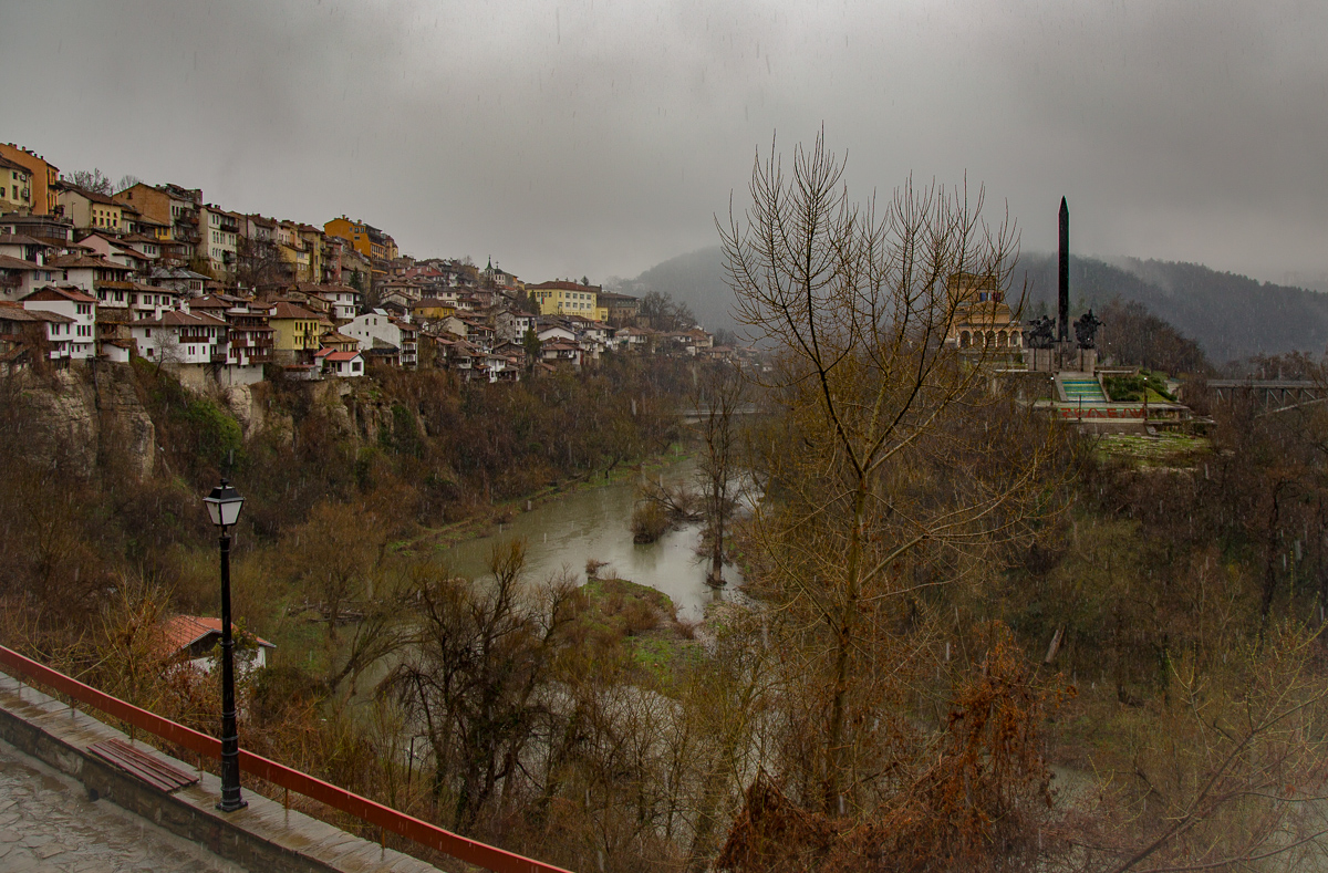 Village houses in the historic center of Veliko Târnovo. 