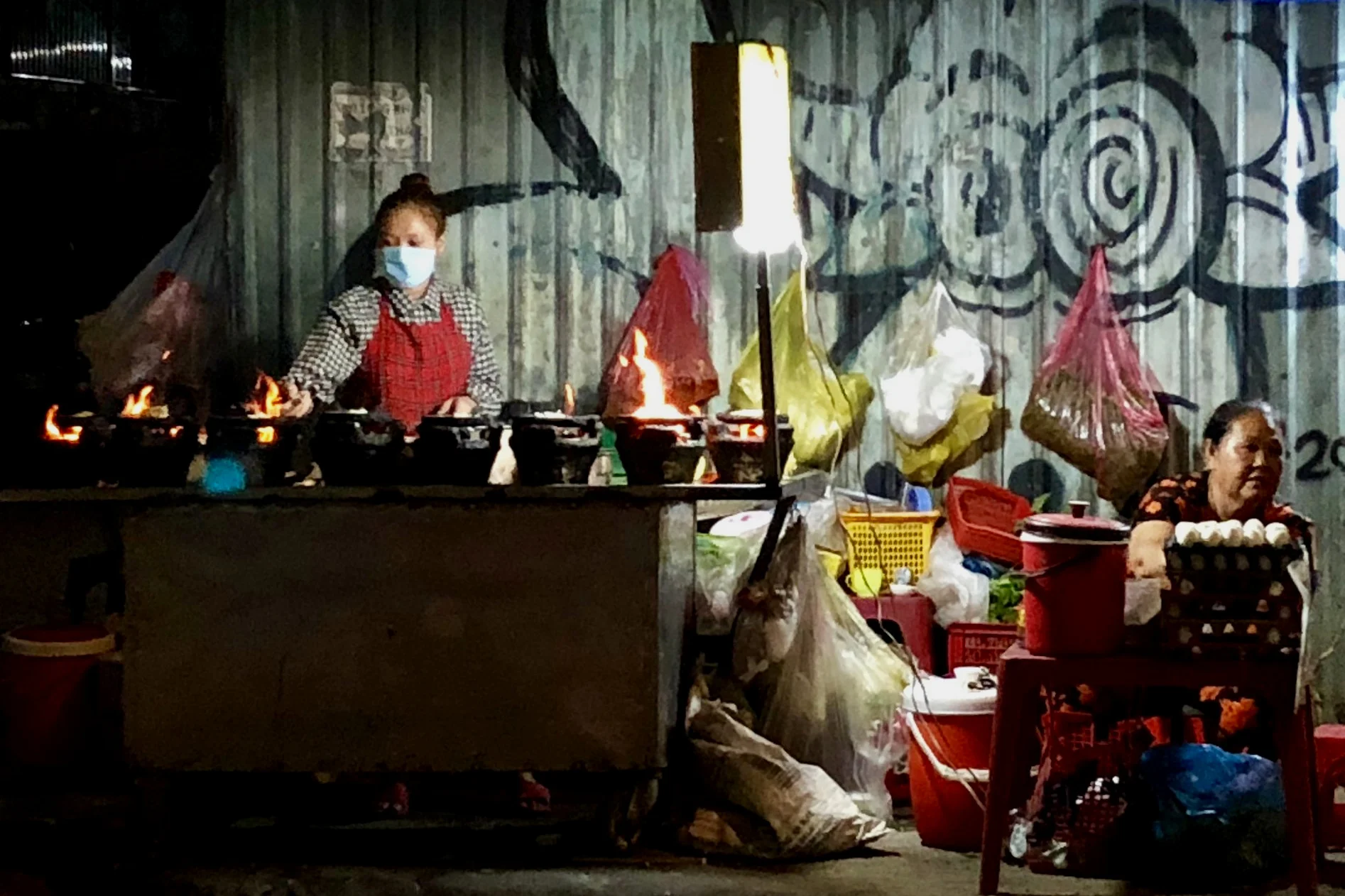 D2-streetfood-still.jpg
