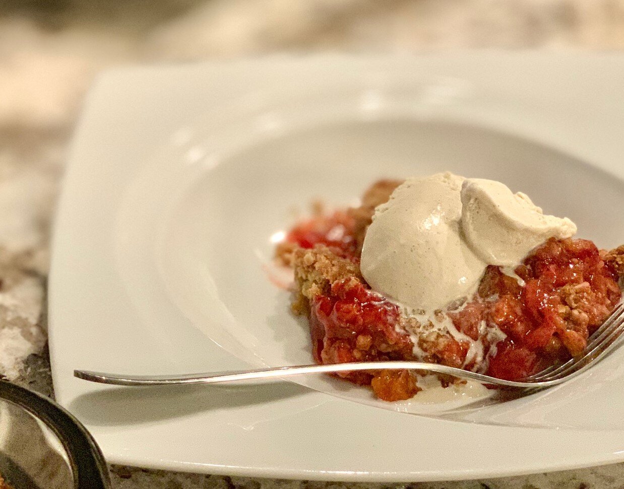 Rhubarb Strawberry Crisp