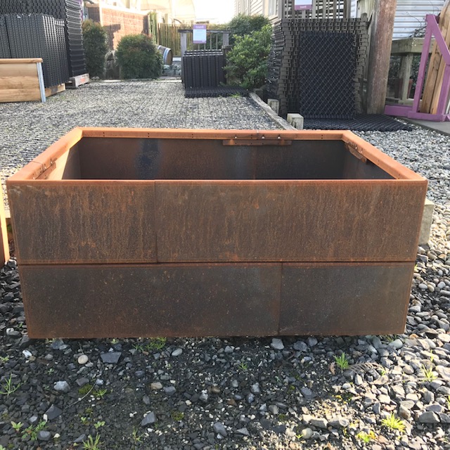 Boxline planter.jpg