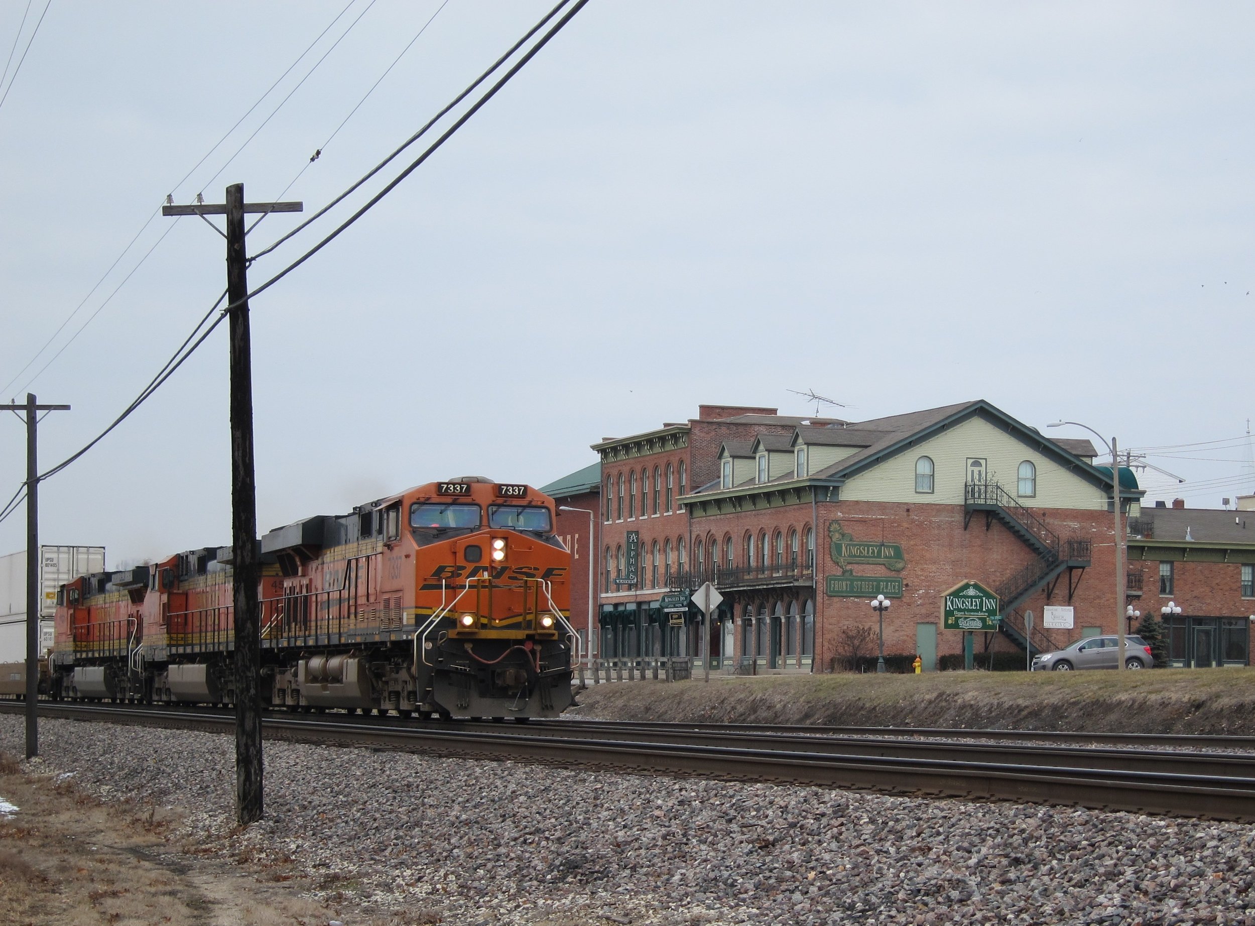 Train with Kingsley Inn.JPG