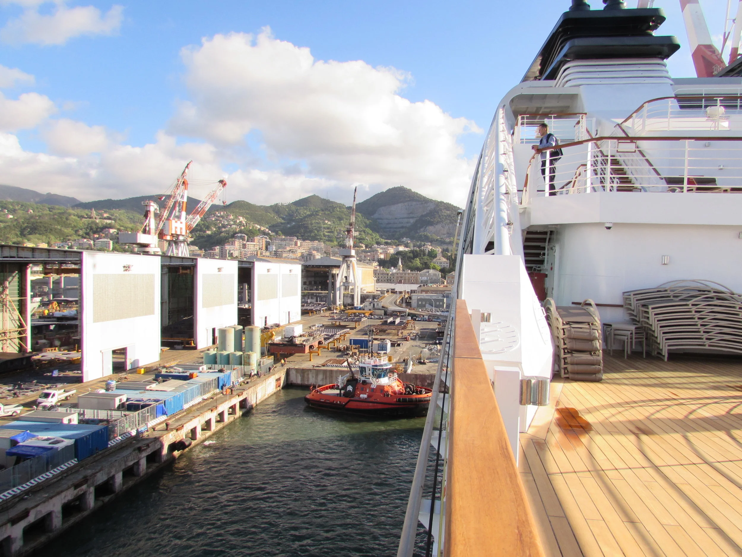 Seabourn Ovation sets sail from Genoa