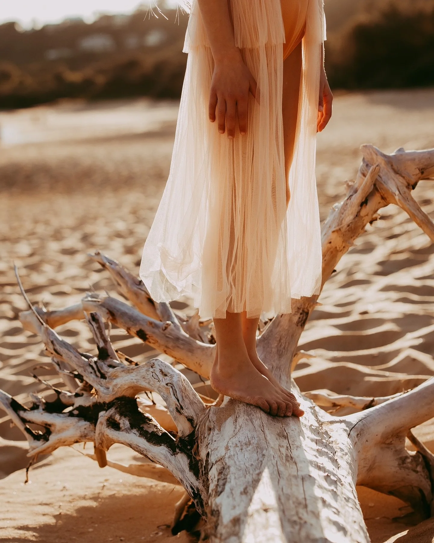 PART 2
Slowly picking up the pieces. I went back to my beach walks, ocean swims. Listened to Mel Robbins. Scaled back to what was really important in my life. Let my friends and family take care of me. Worked with the amazing @mungbean_health and my 