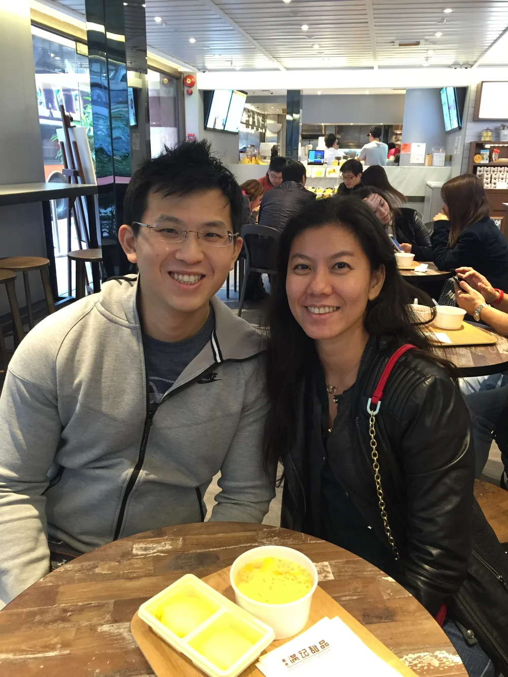 Getting dessert @ Honeymoon Dessert