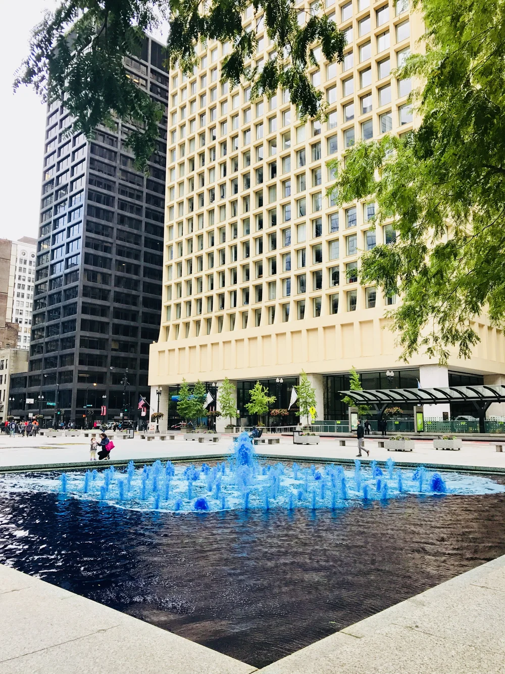 Blue for Cubs @ Daley Plaza's fountain