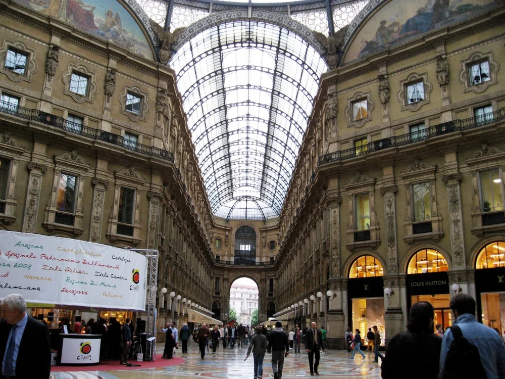 Inside Galleria Vittorio Emanuele II 