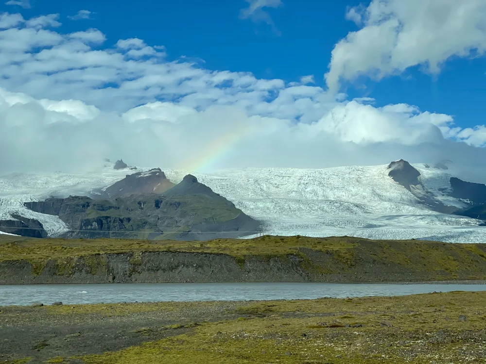 Passing by glacier on the way to Jökulsárlón Lagoon