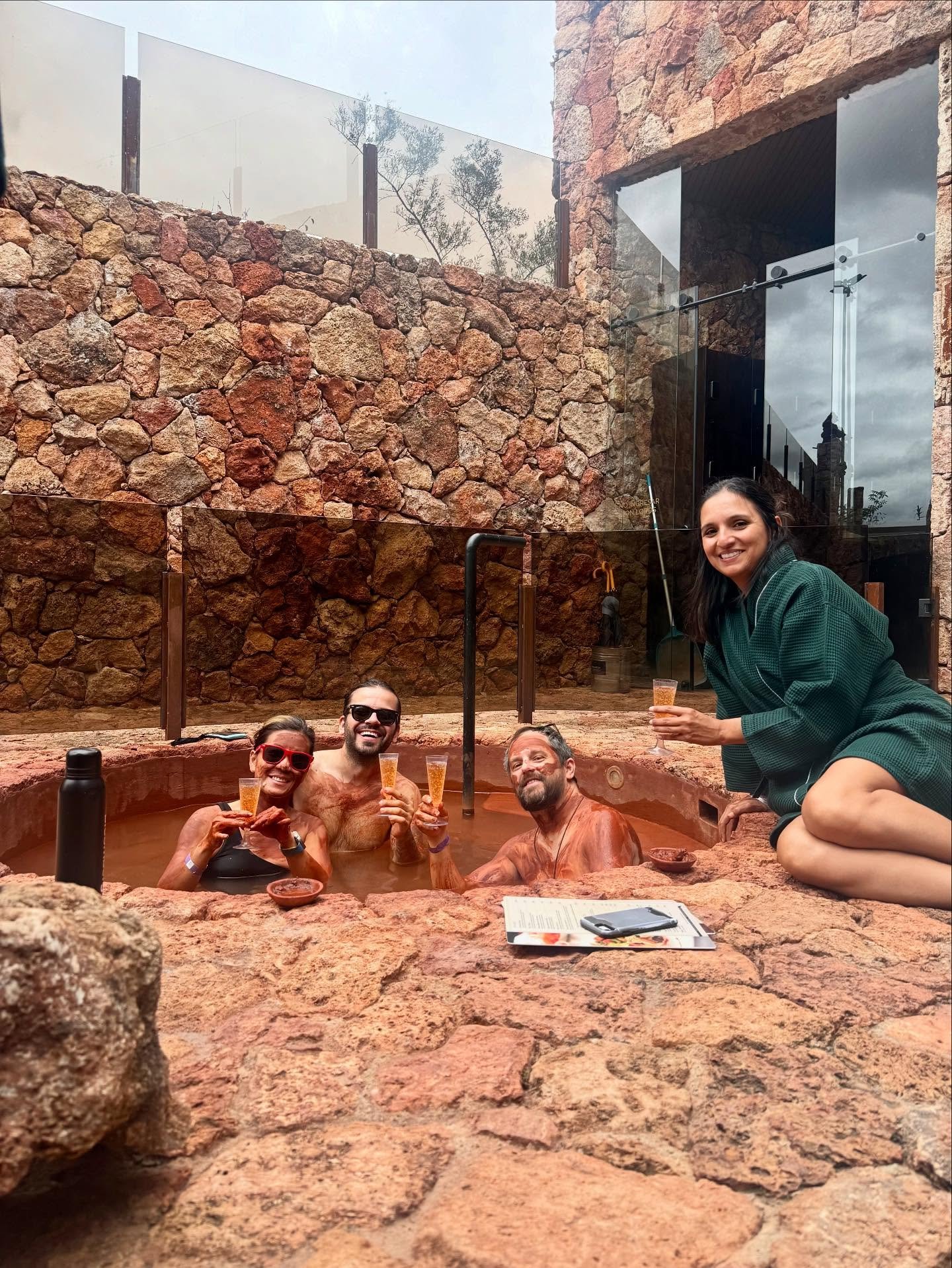 Winding down after the Gal&aacute;pagos: soaked in Cuenca&rsquo;s colonial charm and spa vibes, then capped it off with cocktails during a quick Guayaquil layover.
.
.
.
.
.
.
.
#Galapagos #CuencaEcuador #Guayaquil #EcuadorTravel #ColonialCharm #SpaV