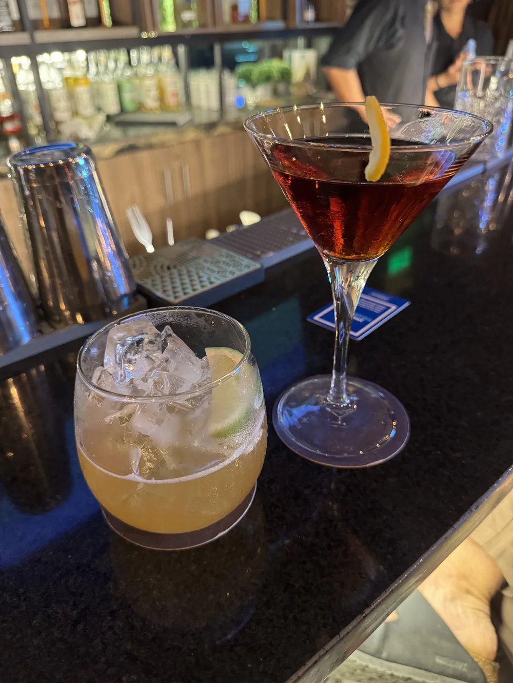 Cocktails @ 800 V Terrace Lounge