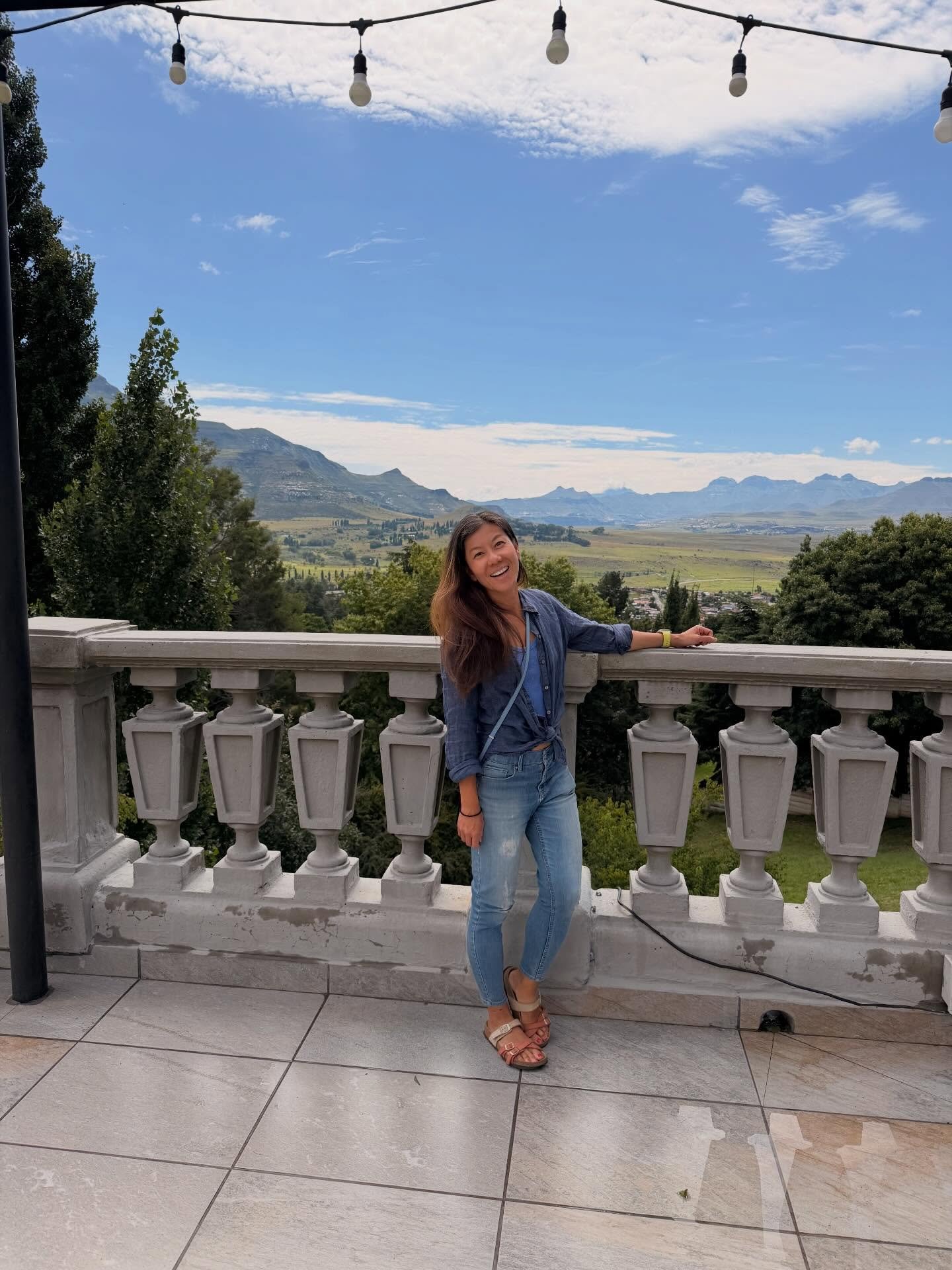 Recap from 🇿🇦 Dec. &lsquo;25: 🏰✨ Rooftop views, mountain air, and a suite that makes going home feel wildly unreasonable 😅
.
.
.
.
.
#Clarens #CastleHotel #SouthAfricaTravel #coolhotel #travelblog