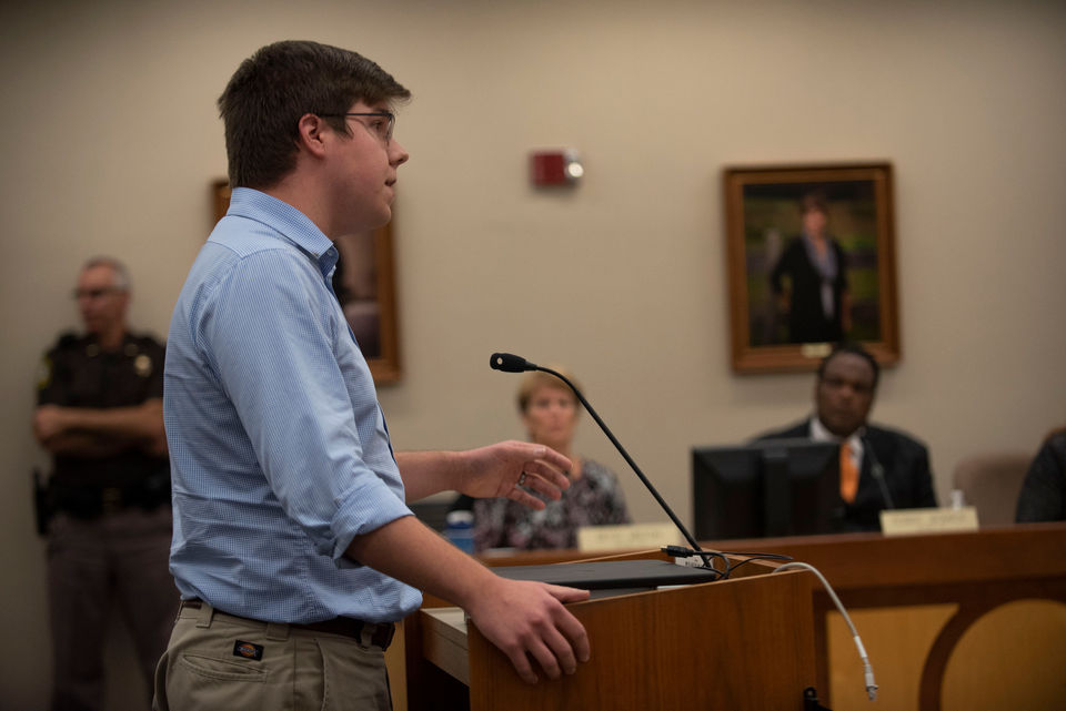 d1b_mlive_reskentcountyopenmeeting006.jpeg