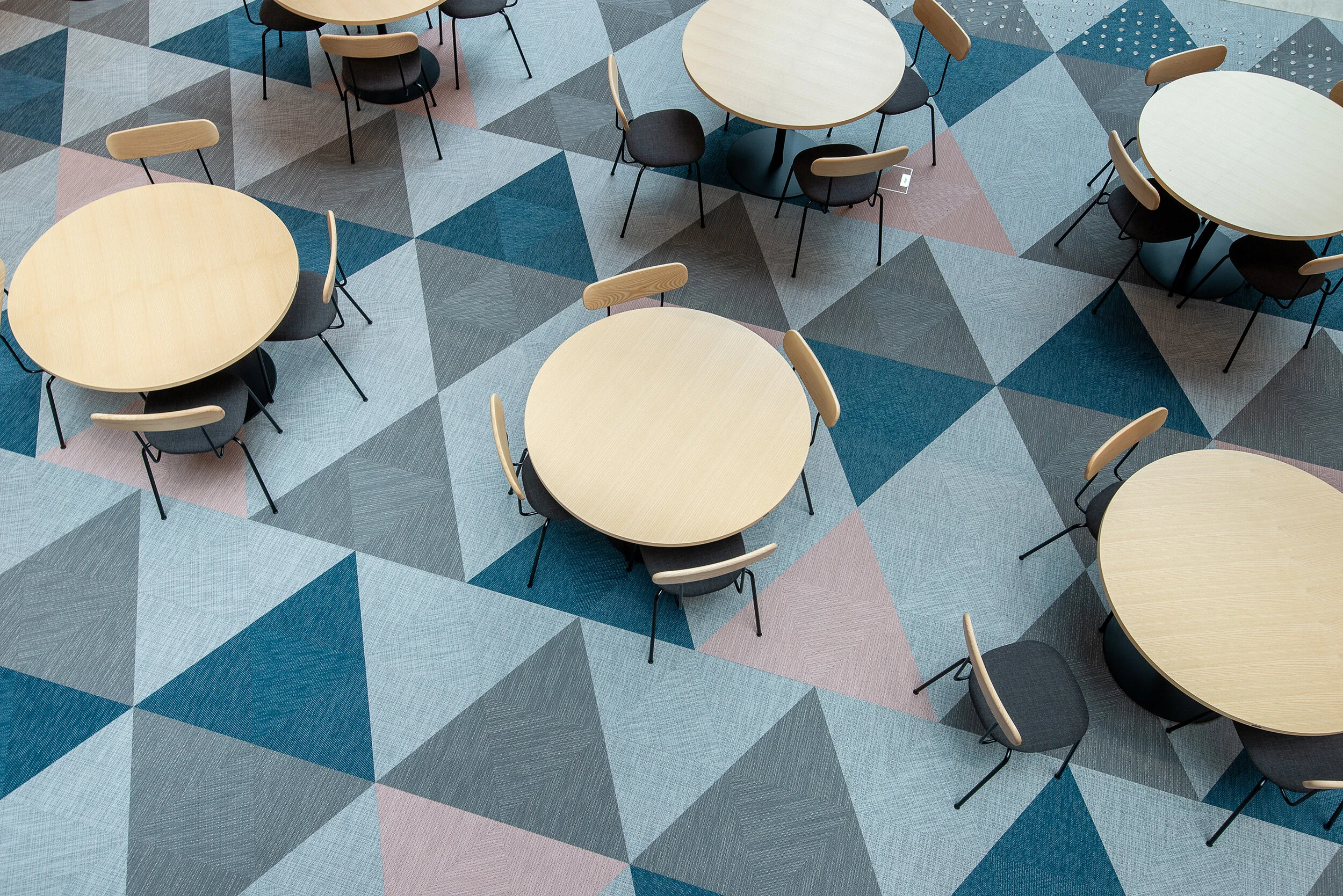 Bolon_Flooring_TurkuUniversity3_FI.jpg