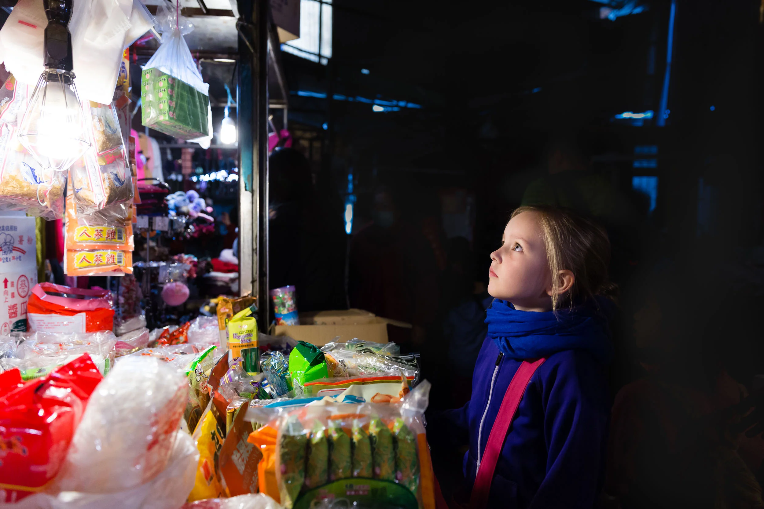 girl_looking_in_market_stall_in_Personal_portfolio_by_rebecca_hunnicutt_farren.jpg