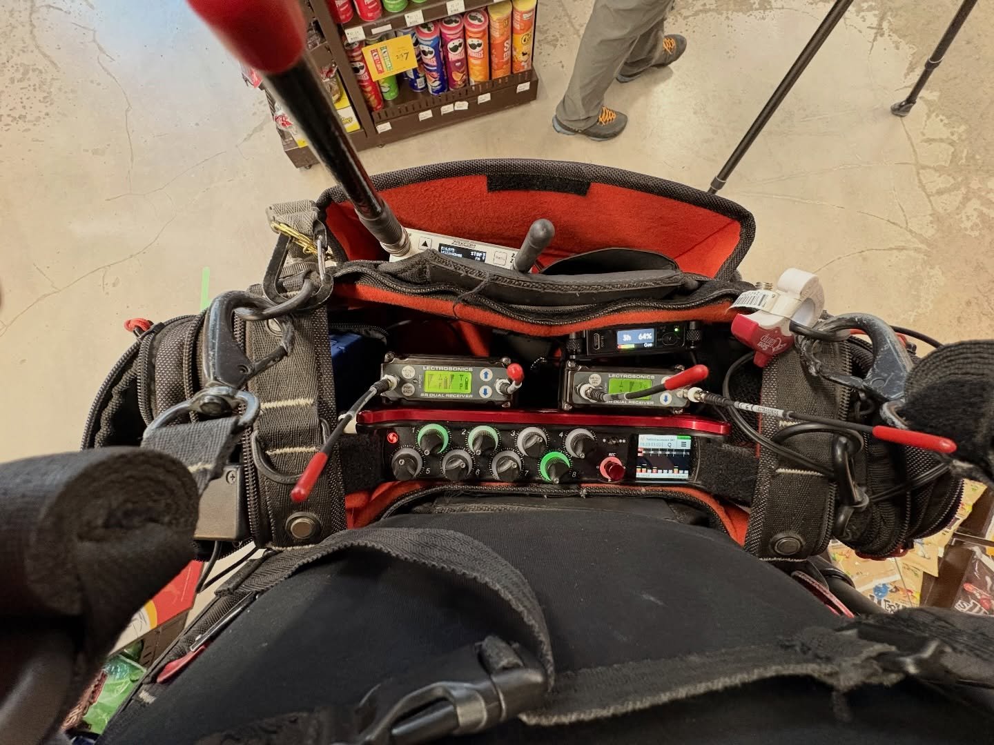 Loving my current bag set up. Gave my self much more space using SRC&rsquo;s with @soundbag_dashboards mounting and @deitymicrophones SPD mini BDS along with @zaxcom VTX1.

#Soundmixer #soundguy #soundspeeds #locationsound #productionsoundmixer