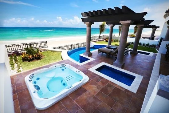 master-suite-beachfront.jpg