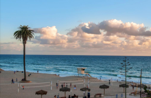 Moonlight Beach in Encinitas, California gets parents' seal of approval for its baby and toddler friendliness. 