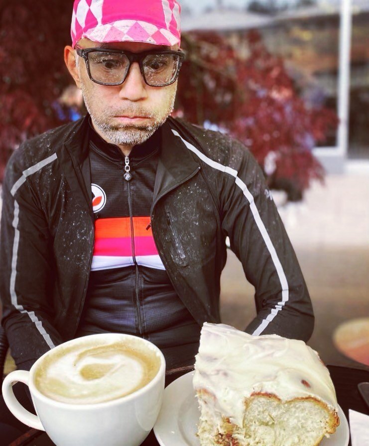 In the wise words of @daynaga This is why we ride!!!! To eat ridiculously oversized cinnamon buns 😂🤣 Can&rsquo;t get enough of this photo #golotusgo #petrascafe