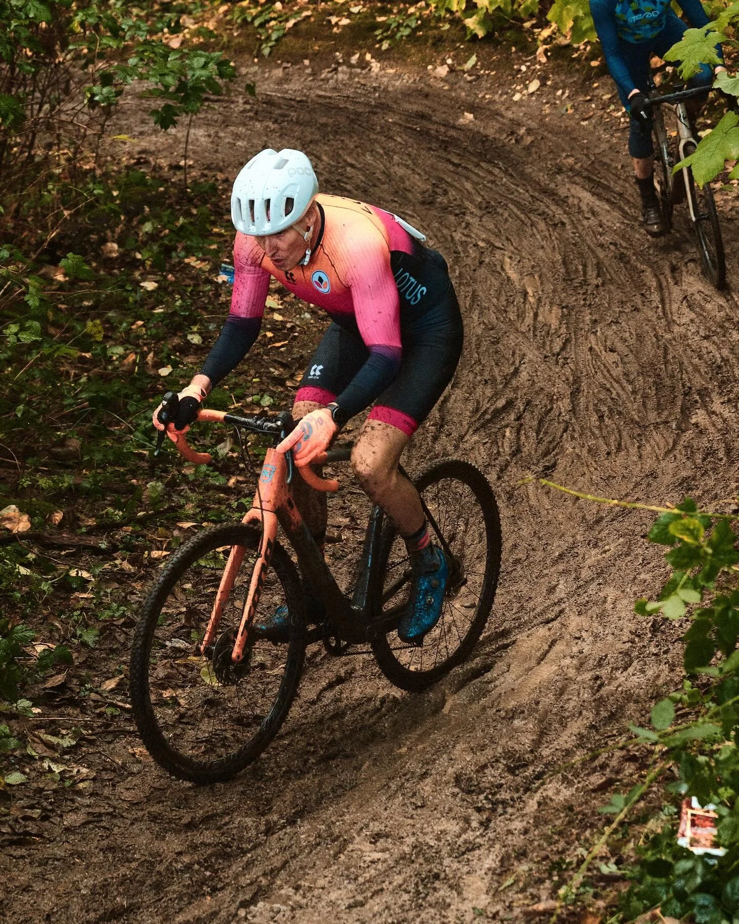 Fall fashion essentials: ☑️ Skin suit (extra tight)
☑️ Maximum mud (the dirtier, the better)
☑️ A look of pure, muddy determination  Way to rock it Mike Dhont! #CXlife #NewYorkFashionWeekCanWait #GetMuddy