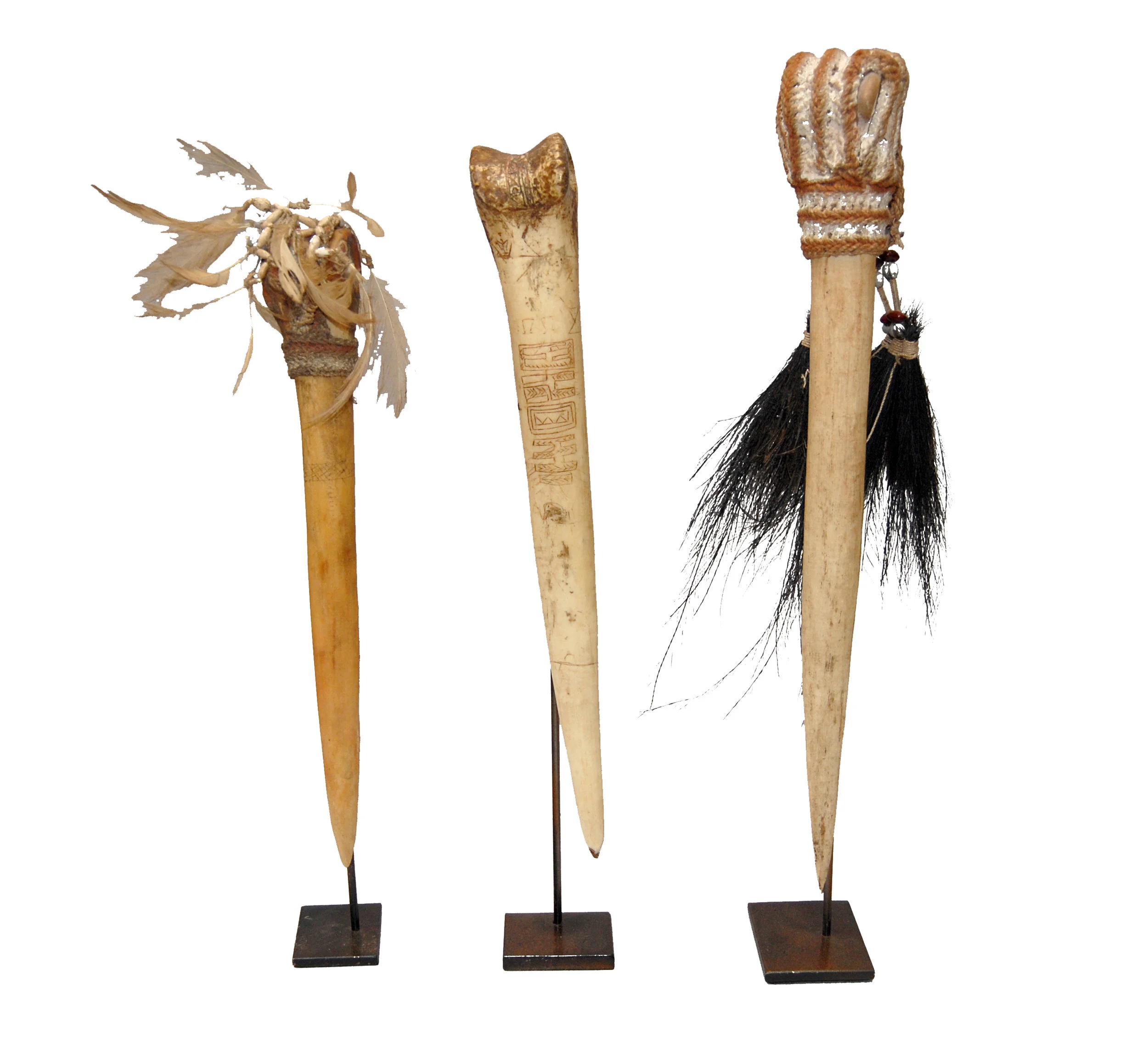 6. Iatmul daggers / Dagues Iatmul