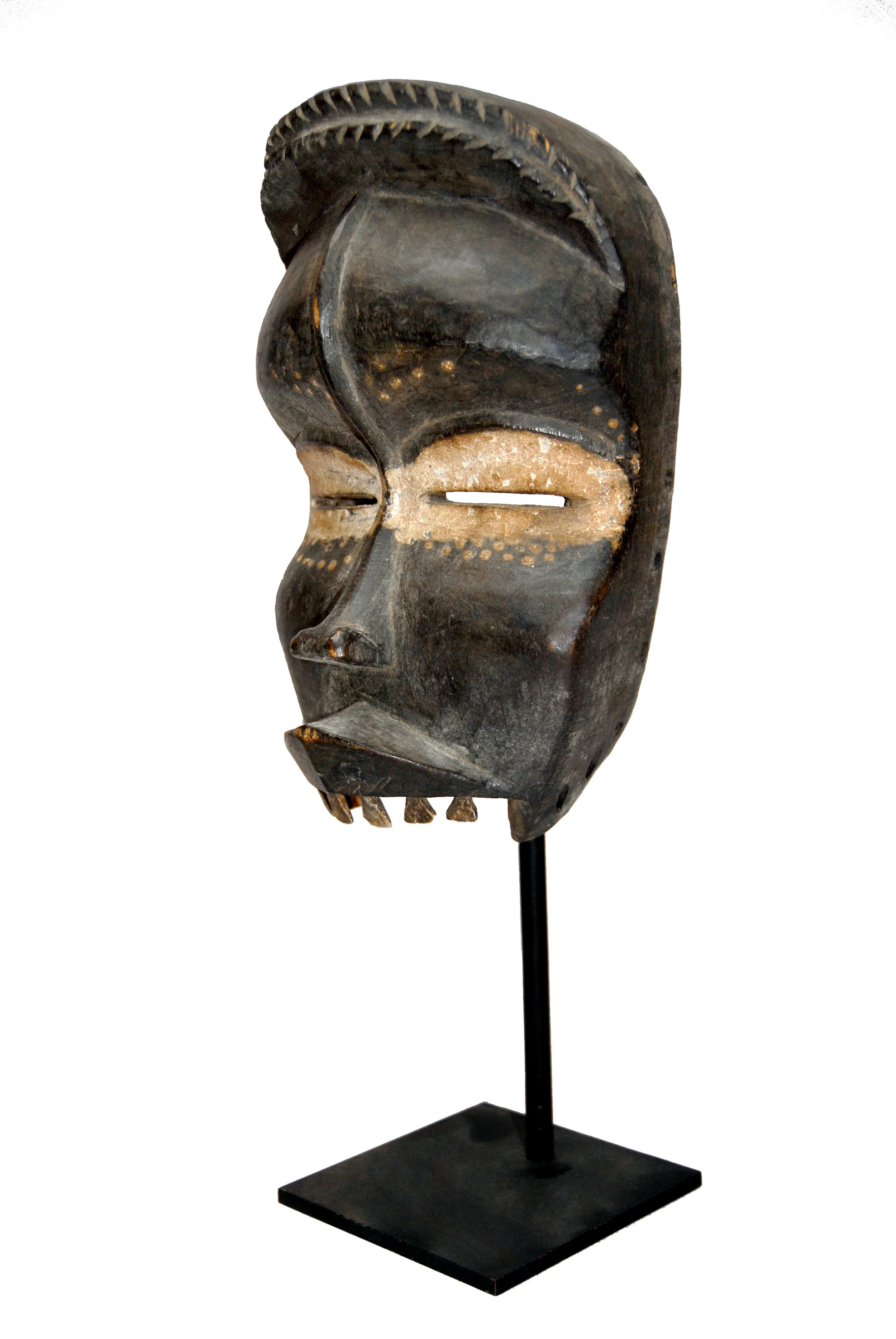 63. Dan ritual mask / Masque rituel Dan