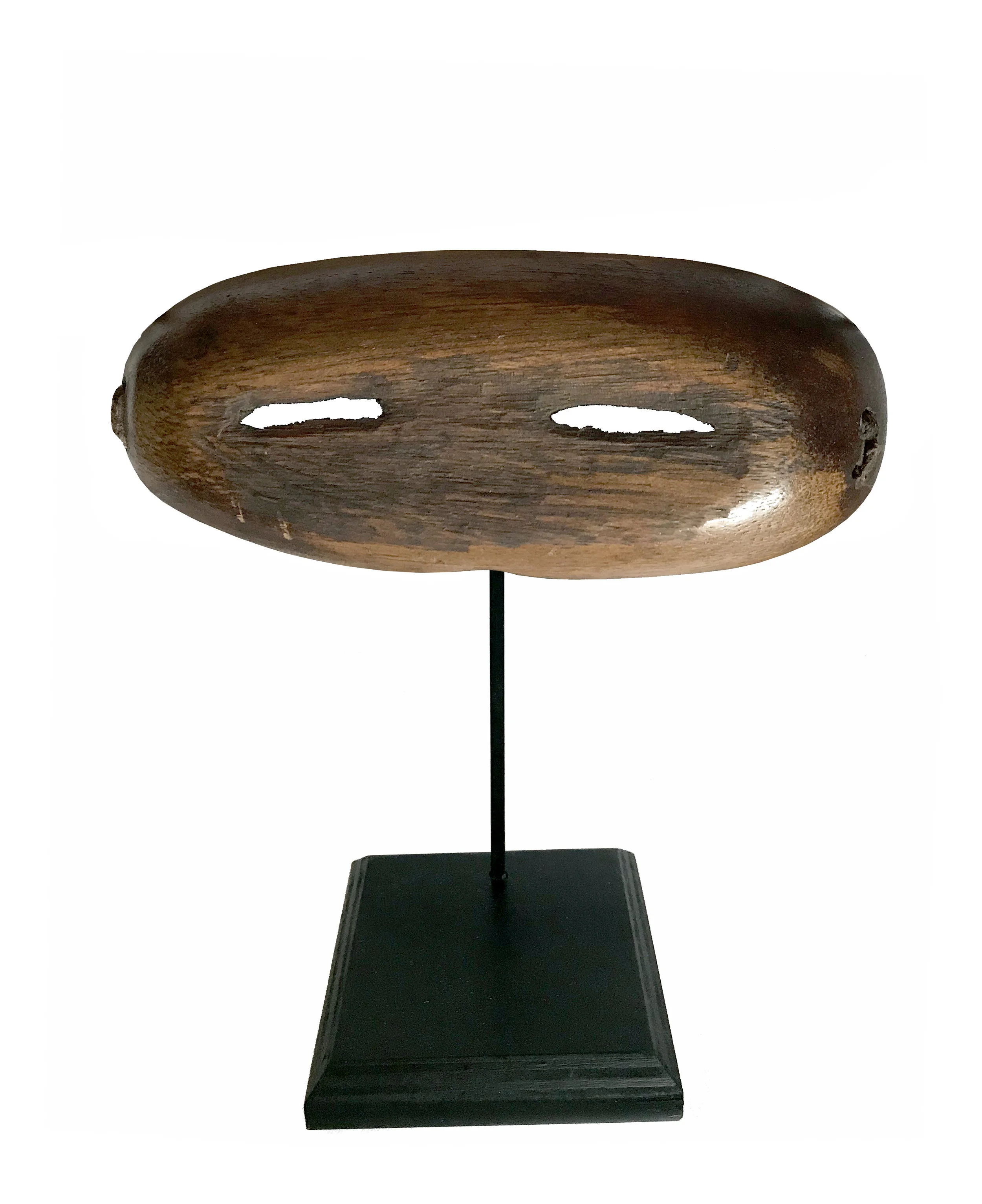 139. Inuit snow glasses / Lunettes de neige Inuit