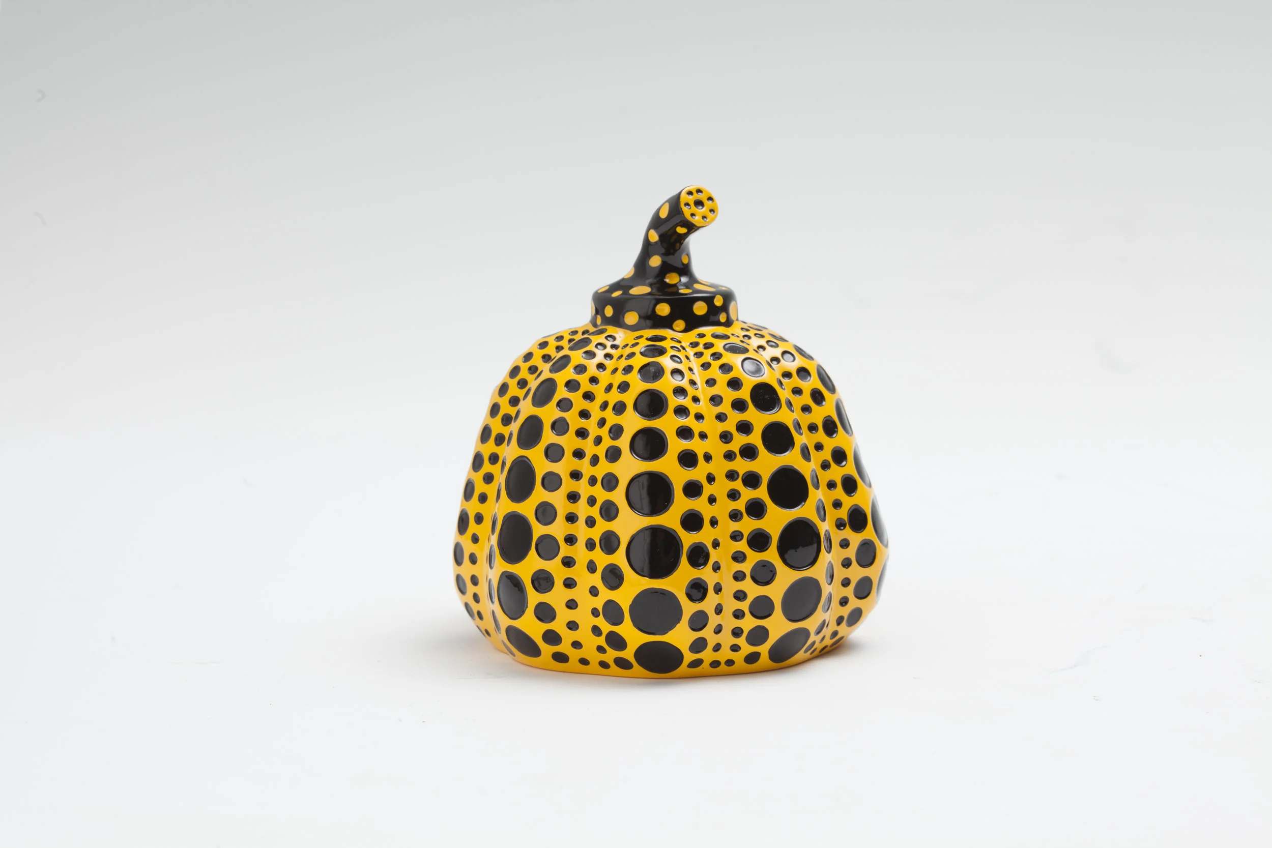 30. Yellow Pumpkin - Yayoi Kusama