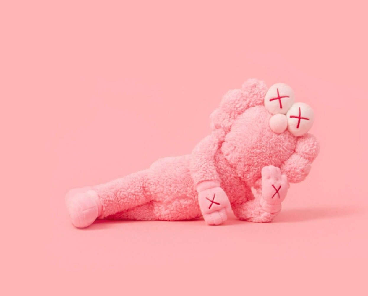 Плюшевые падлы. KAWS Pink. KAWS BFF Pink. KAWS плюшевые игрушки BFF. KAWS Companion розовый.