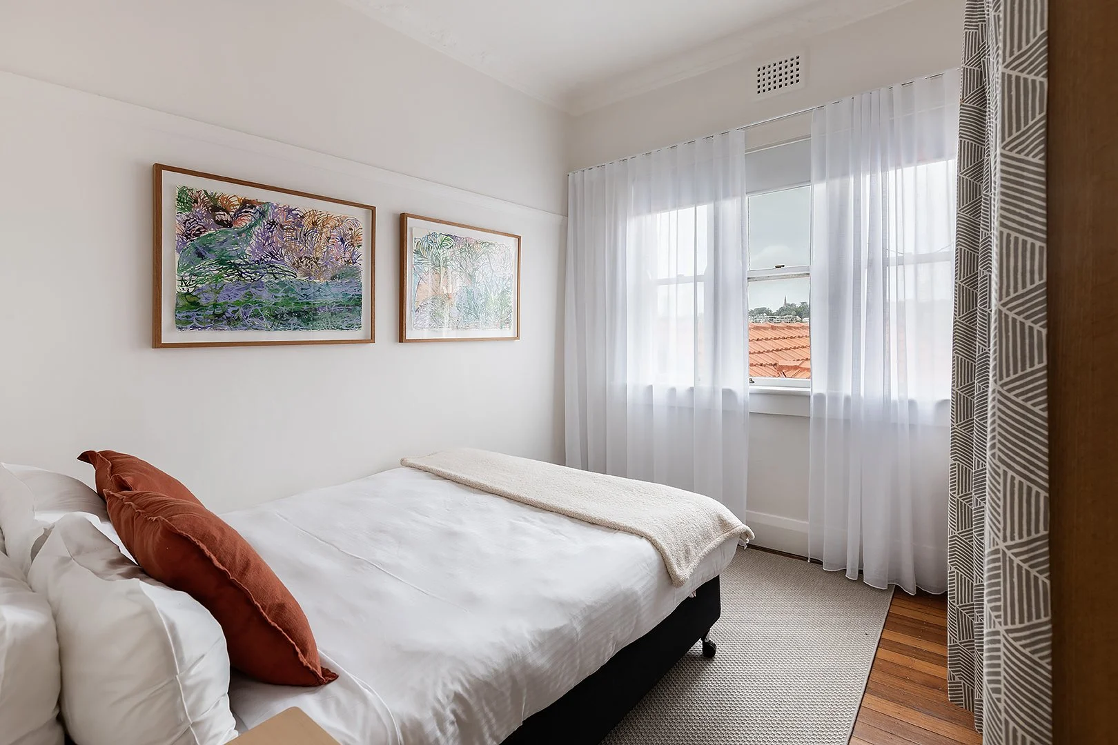 bedroom.jpg