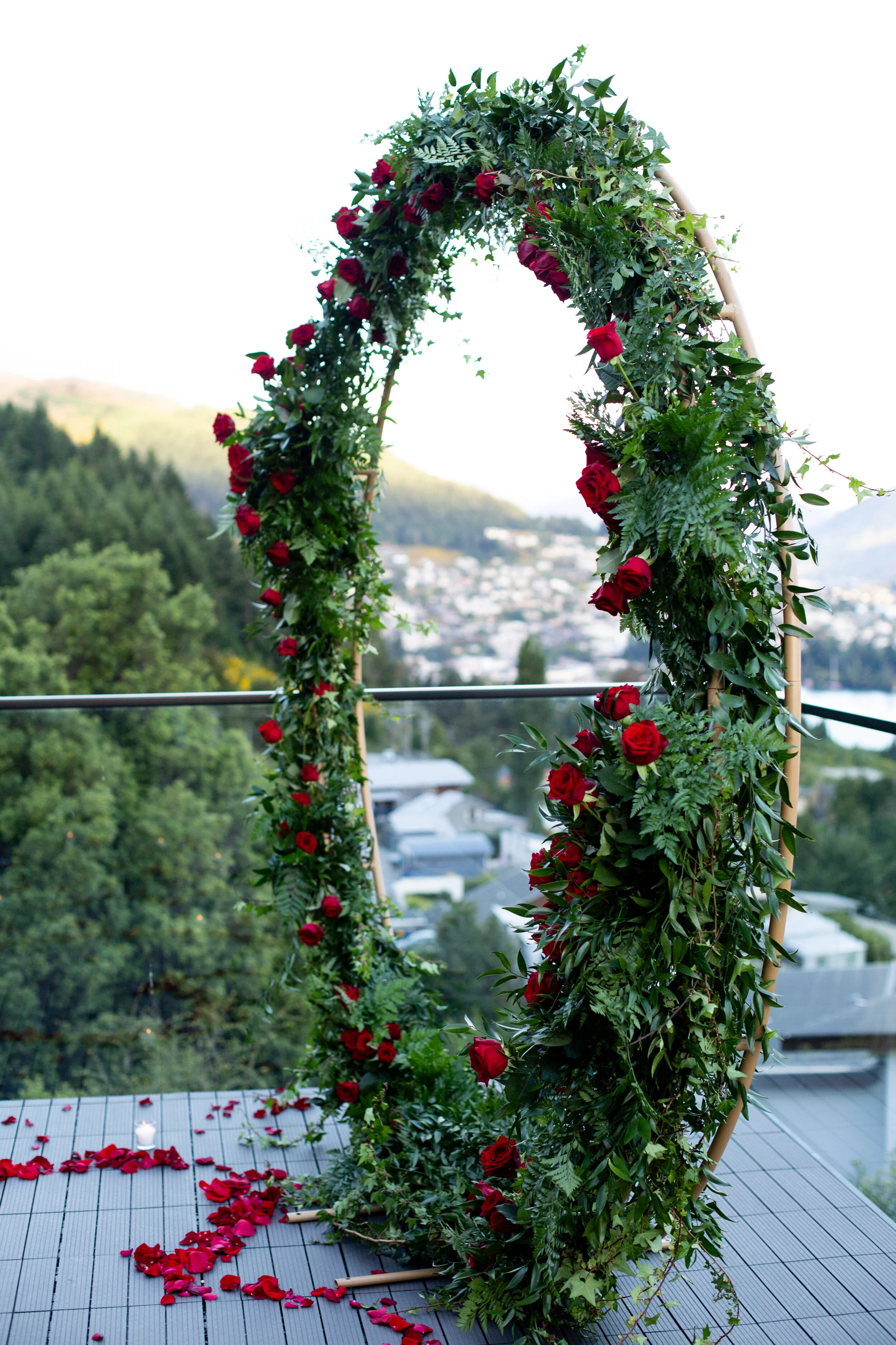 THE FLOWER ROOM RED ROSE ARCH QUEENSTOWN