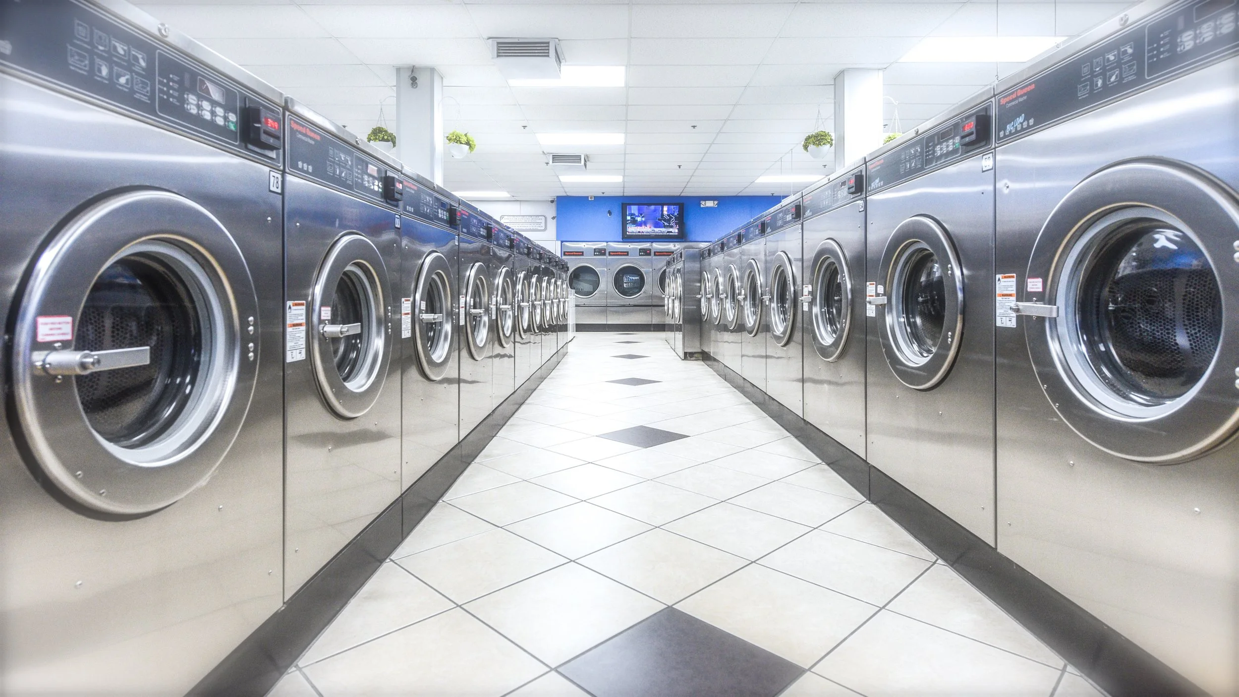 Laundry House Laundromat and Wash & Fold Services in Wilmington