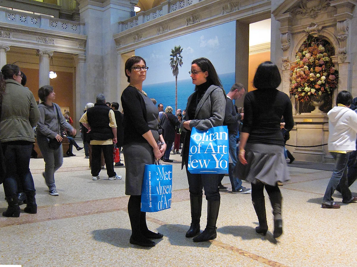 BLUE BAG WOMEN MET.2.jpg