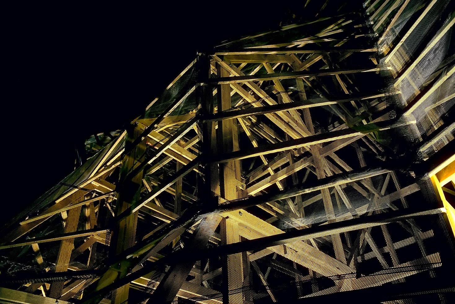 terra metallum screen.jpg