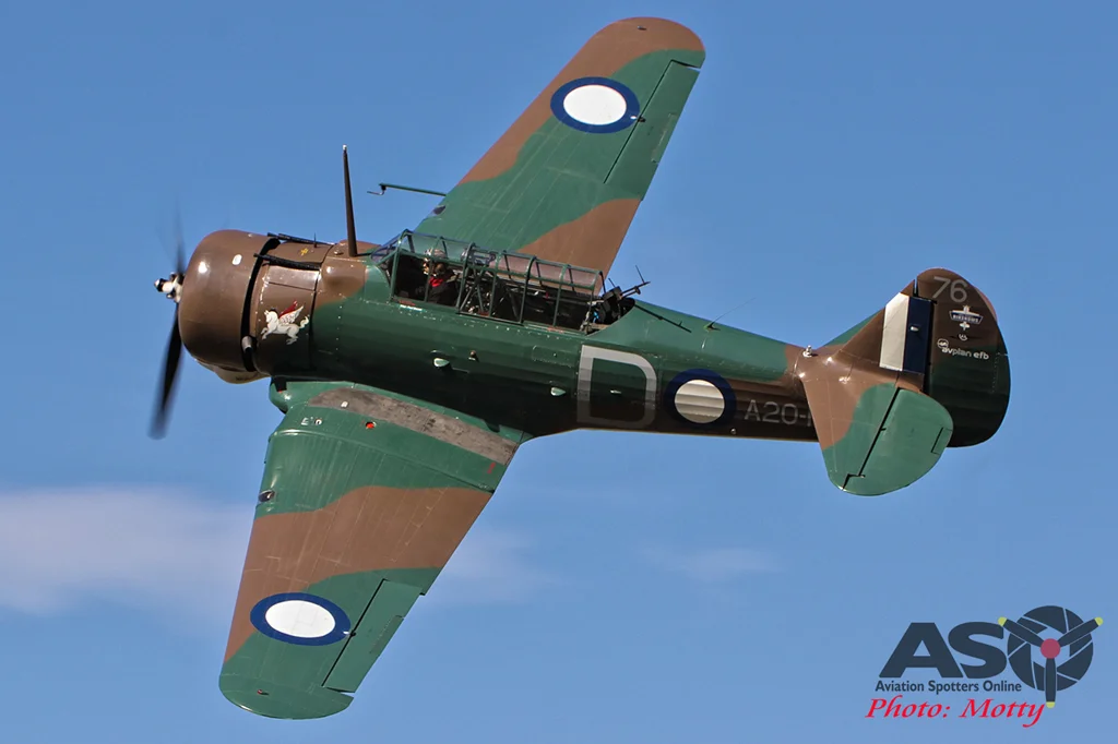 Mottys-Wirraway-VH-WWY-0021-HVA-2015.jpg