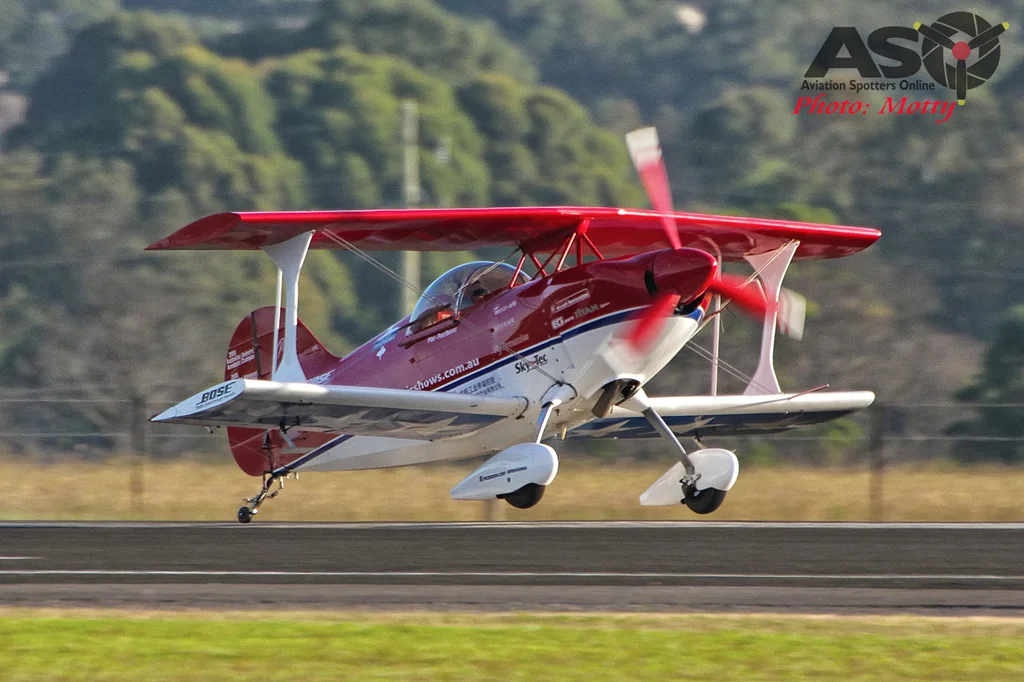 Wings-Over-Illawarra-2016-Sky-Aces-146.jpg