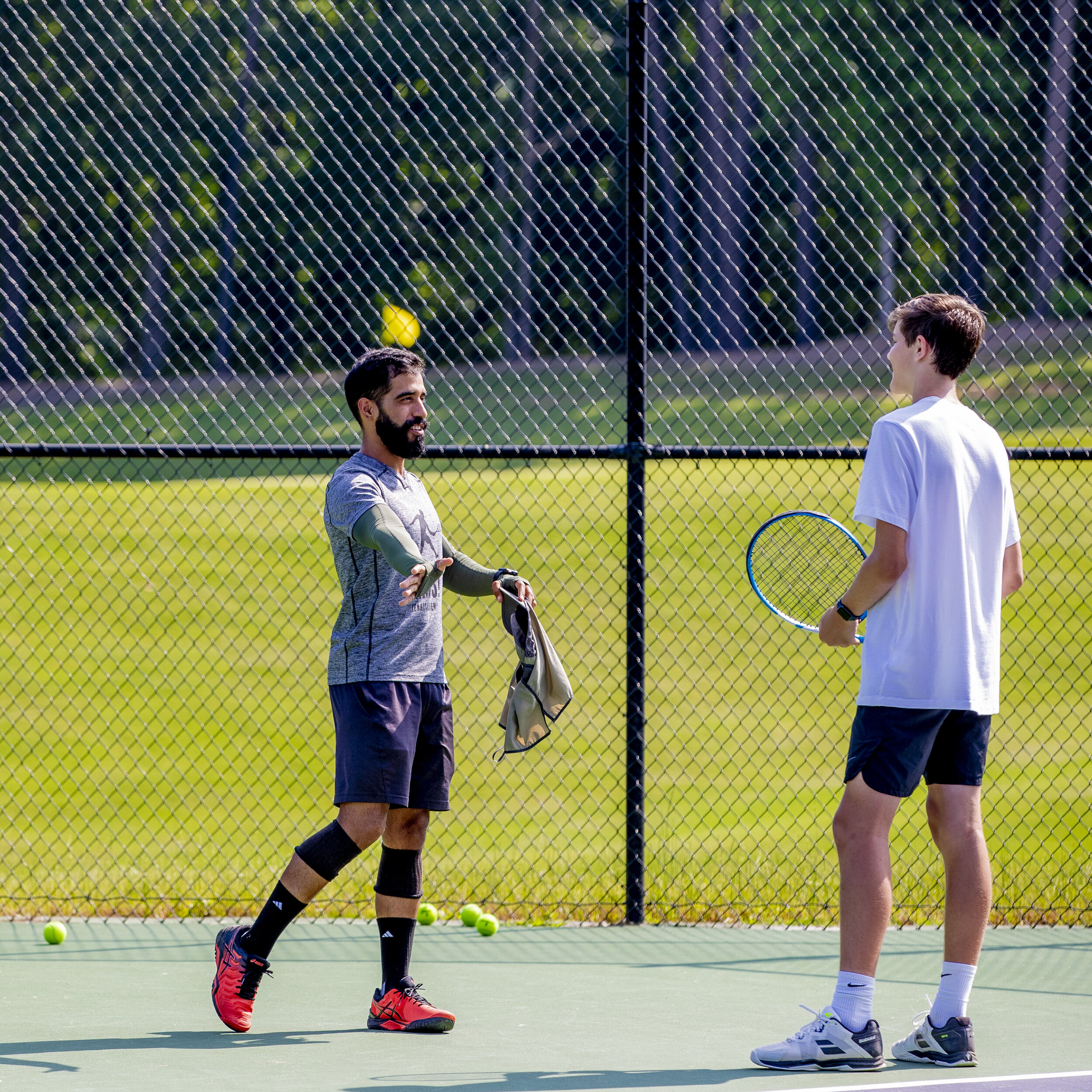 Vamos jogar tênis em Brasília? Raw Tennis Academy 