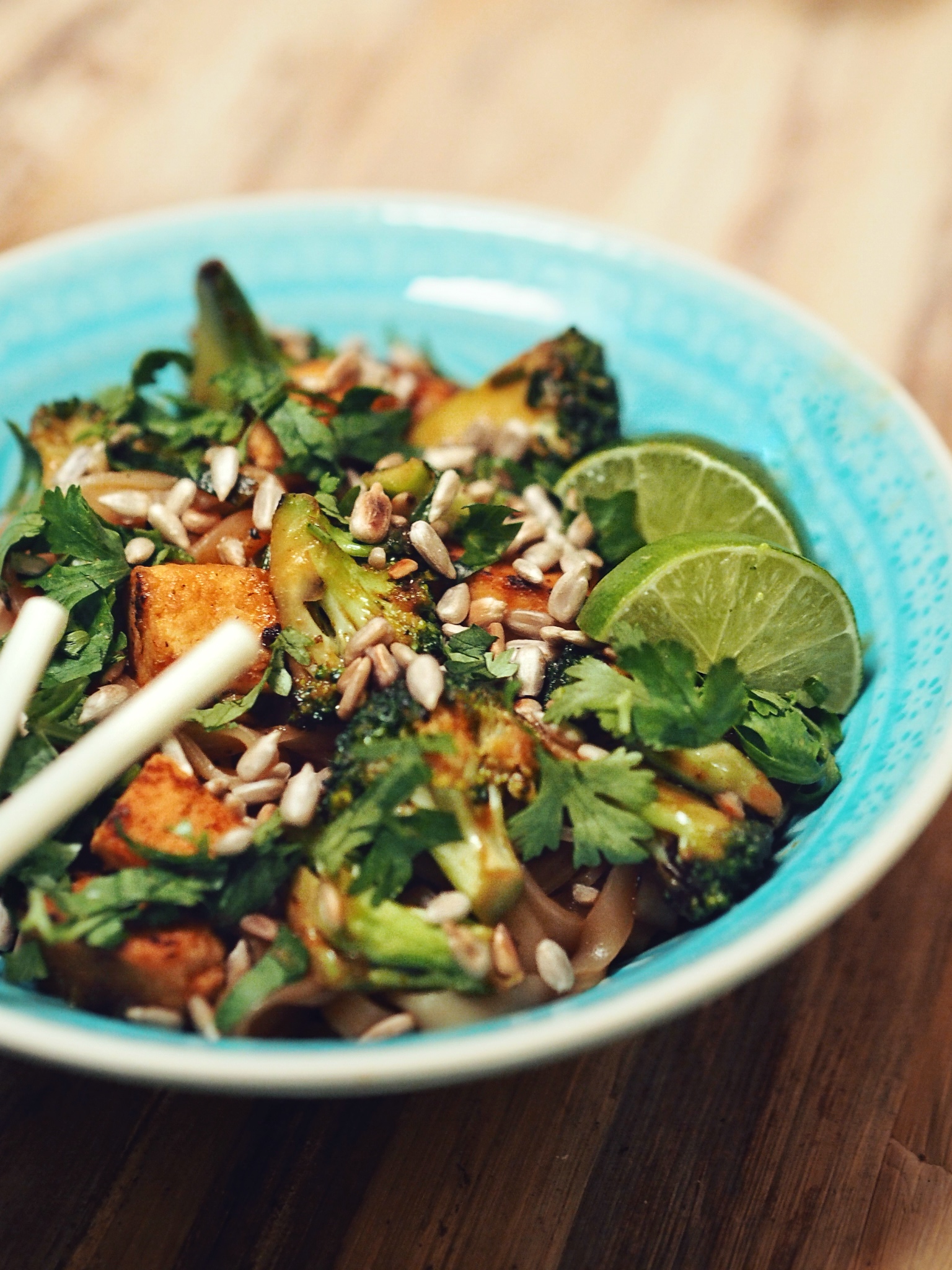 Pad Thai mit Broccoli und Tofu (vegan) — Barsista