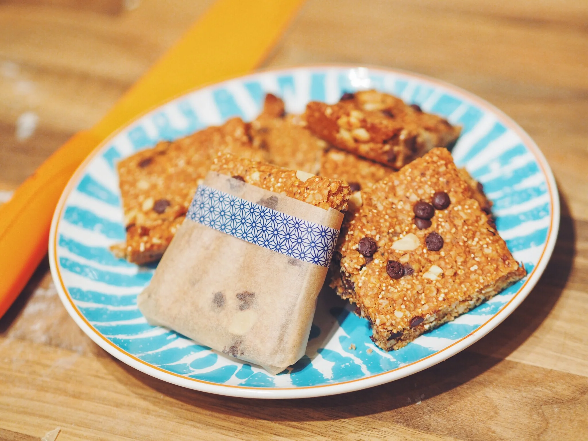 Erdnuss-Schoko-Müsliriegel (vegan)