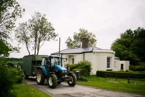 Lisa — Kate Beaumont